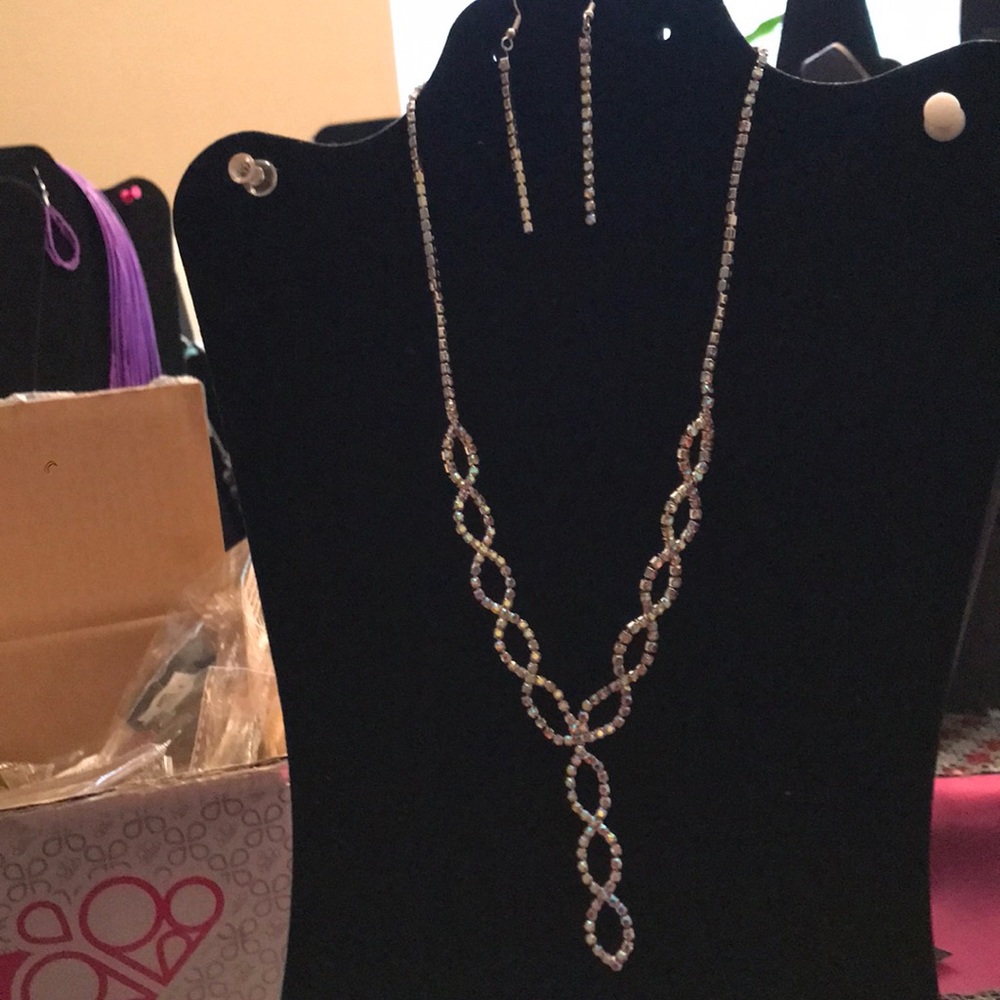 Ladies jewelry